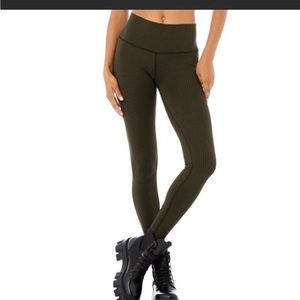 NEW WITHOUT TAGS HOUNDSTOOTH HIGH WAISTED ALO LEGGINGS